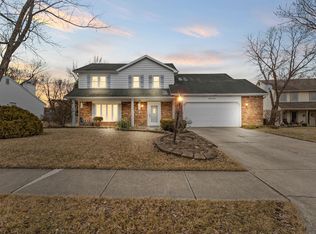 8928 Sunburst Ln, Fort Wayne, IN 46804