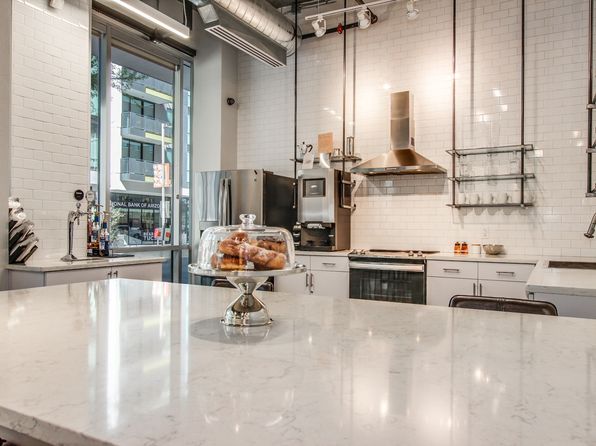 1 E Broadway Blvd APT 709