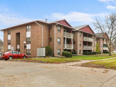 7815 Douglas Ave APT 109, Urbandale, IA, 50322