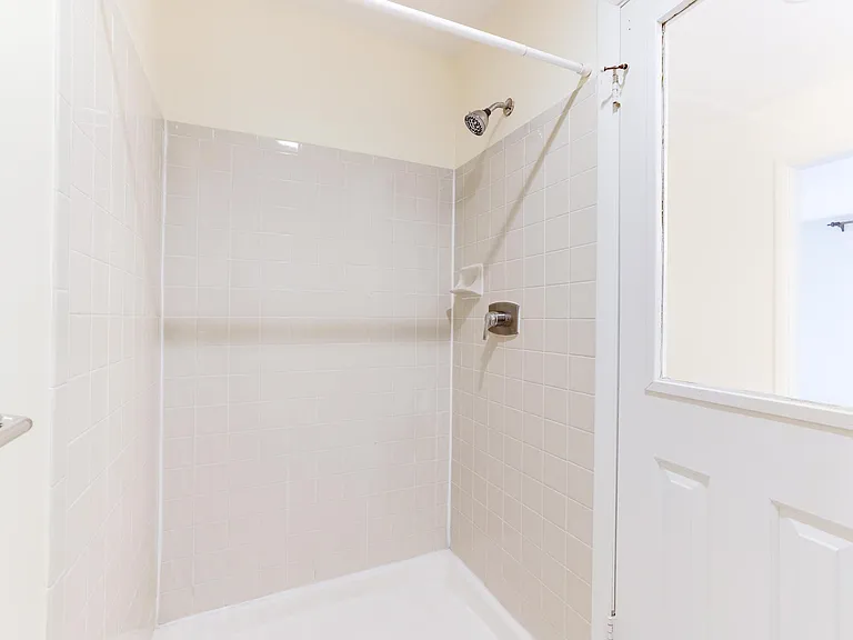 8509 Jeffersonian Ct — Photo 34