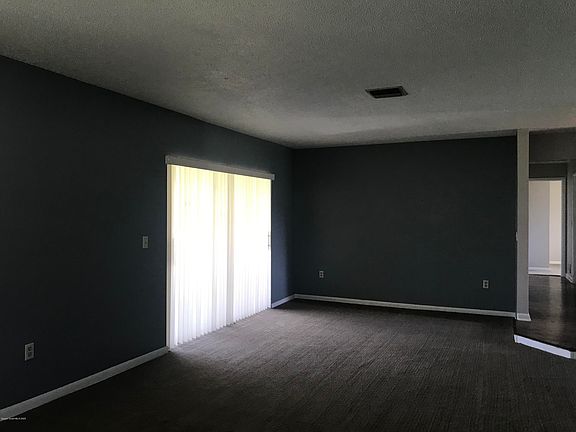 4th image of 1845 Fairlane Dr #0