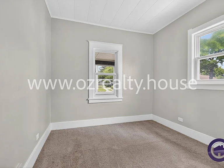 614 Woodstock Ave — Photo 11