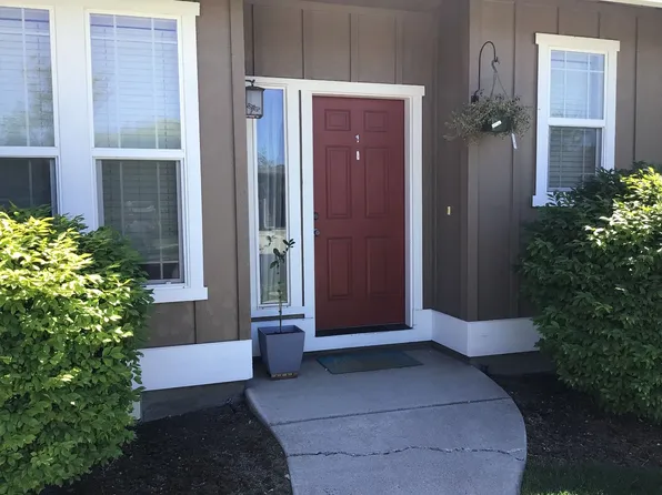 1052 NE Rambling Ln #1, Bend, OR 97701