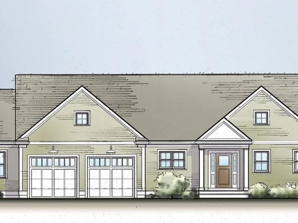 52 Grove St, Upton, MA 01568