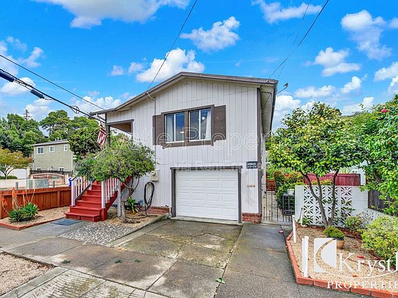 3rd image of 153 Vaqueros Ave