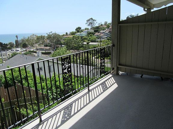 4th image of 160 Evans Ave #4