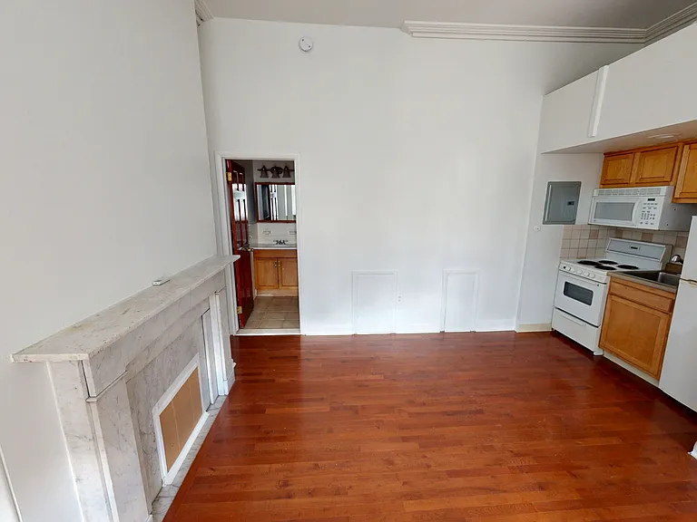 1814 Spruce St #3M — Photo 3
