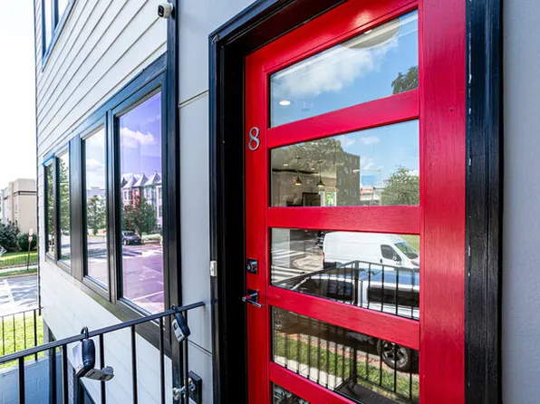 233 Seaton Pl NE #8, Washington, DC 20002
