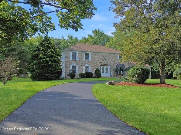 38 Regency Way, Manalapan, NJ 07726