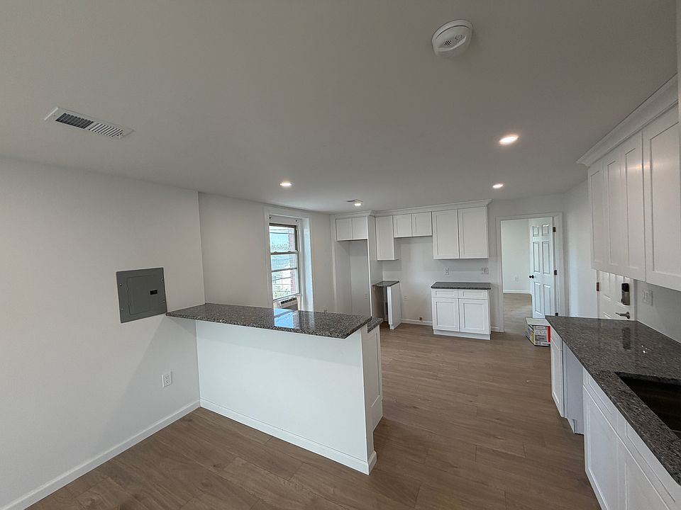 1st image of 56 W Somerset St APT 4
