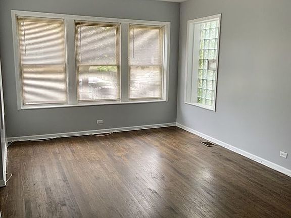3rd image of 7828 S Maryland Ave #1