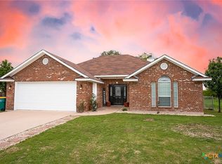 403 Woods Dr, Gatesville, TX 76528