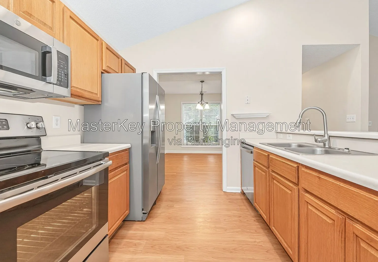 3 bed, 2.0 bath, 1200 sqft, $2,000 — Photo 4
