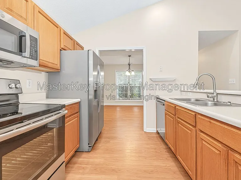 6307 Forest Ridge Dr — Photo 4
