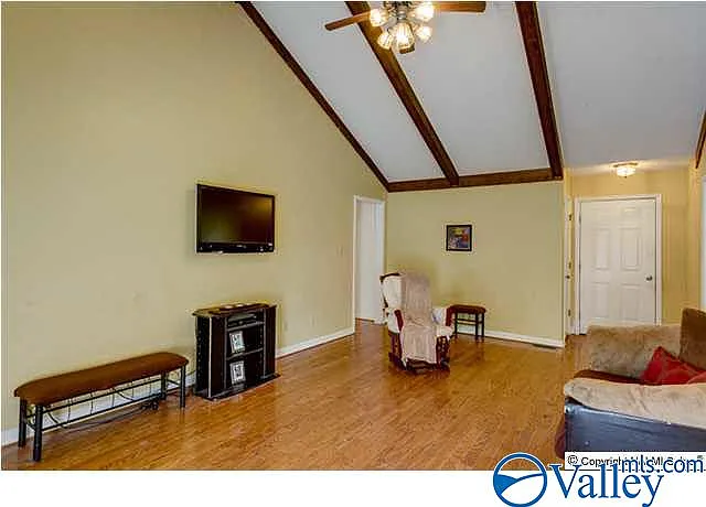 127 Frankie Ln — Photo 6