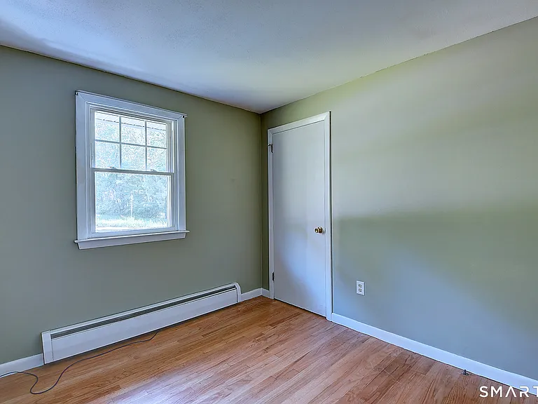 58 Elizabeth Dr — Photo 20