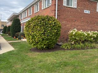 1120 N Boxwood Dr #B, Mount Prospect, IL