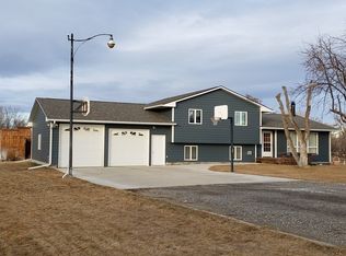 401 E River St, Fromberg, MT 59029
