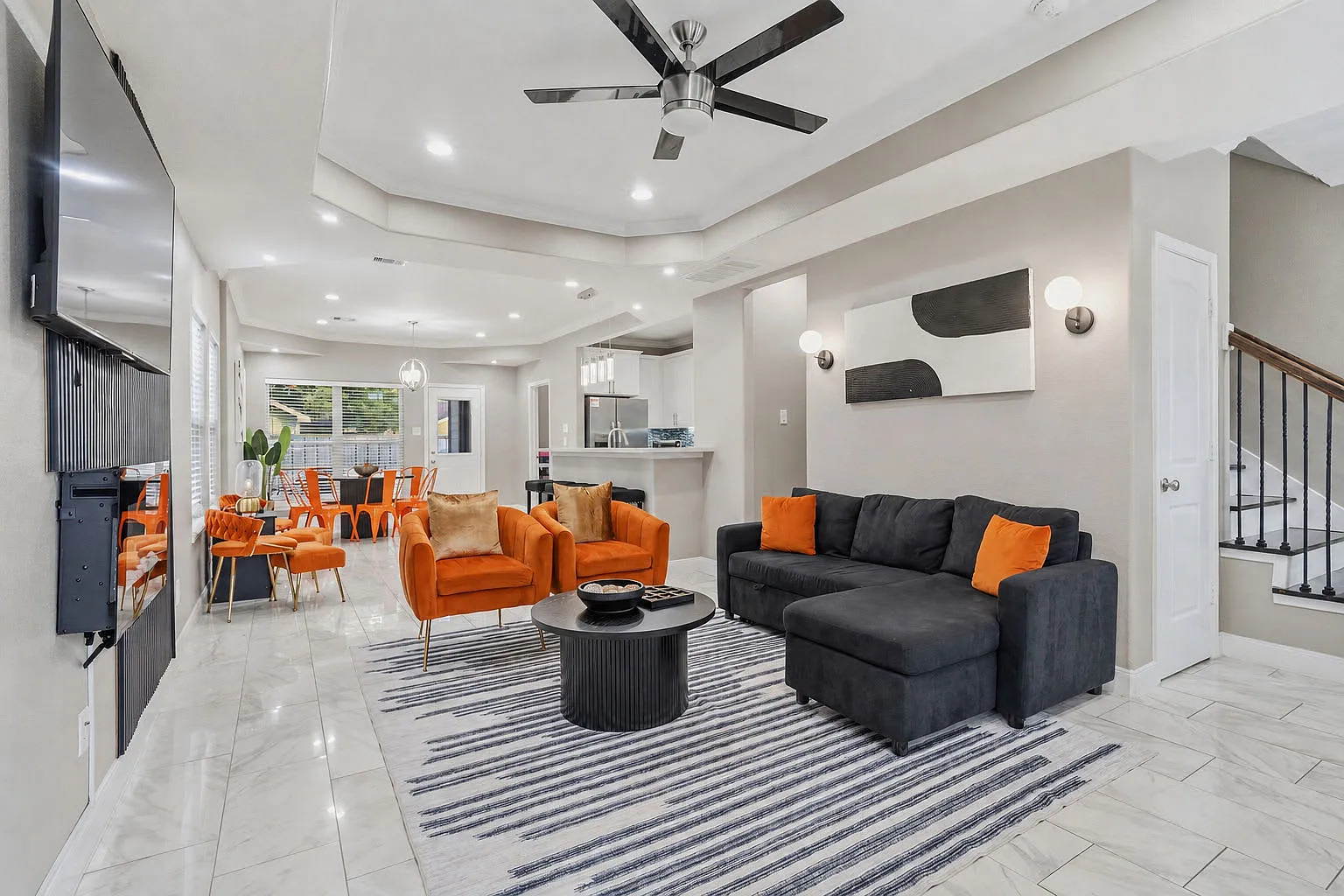 3 bed, $6,500 — Photo 2