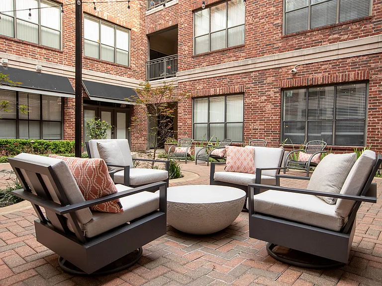 Sabine Street Lofts — Photo 27