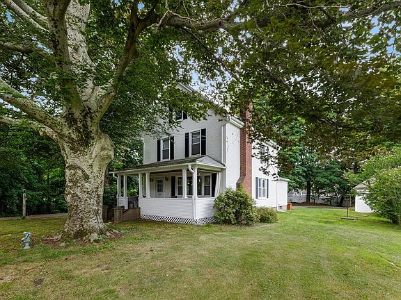 2nd image of 676 Paine Rd