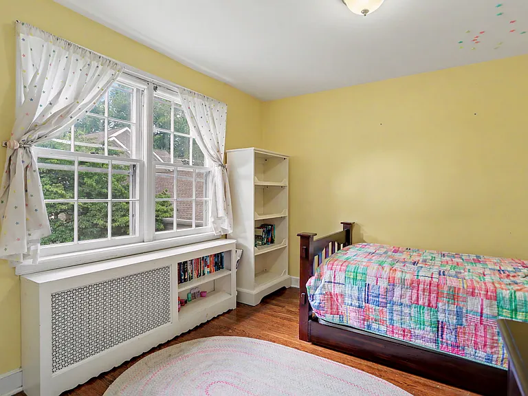 40 Oakwood Dr — Photo 12