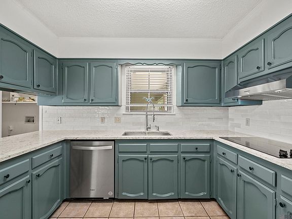 3rd image of 1342 Knollhaven Dr