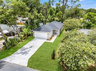 563 Winogene Ave, Umatilla, FL 32784