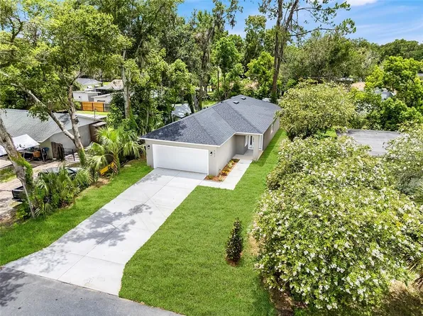 563 Winogene Ave, Umatilla, FL 32784