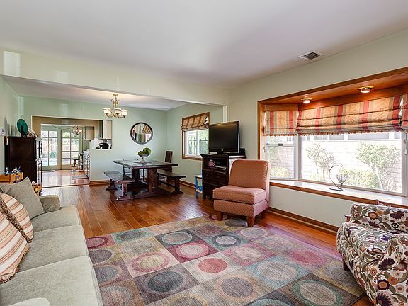 5th image of 249 Madeline Dr