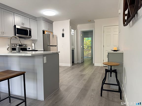 5th image of 86 Otrobando Avenue #33
