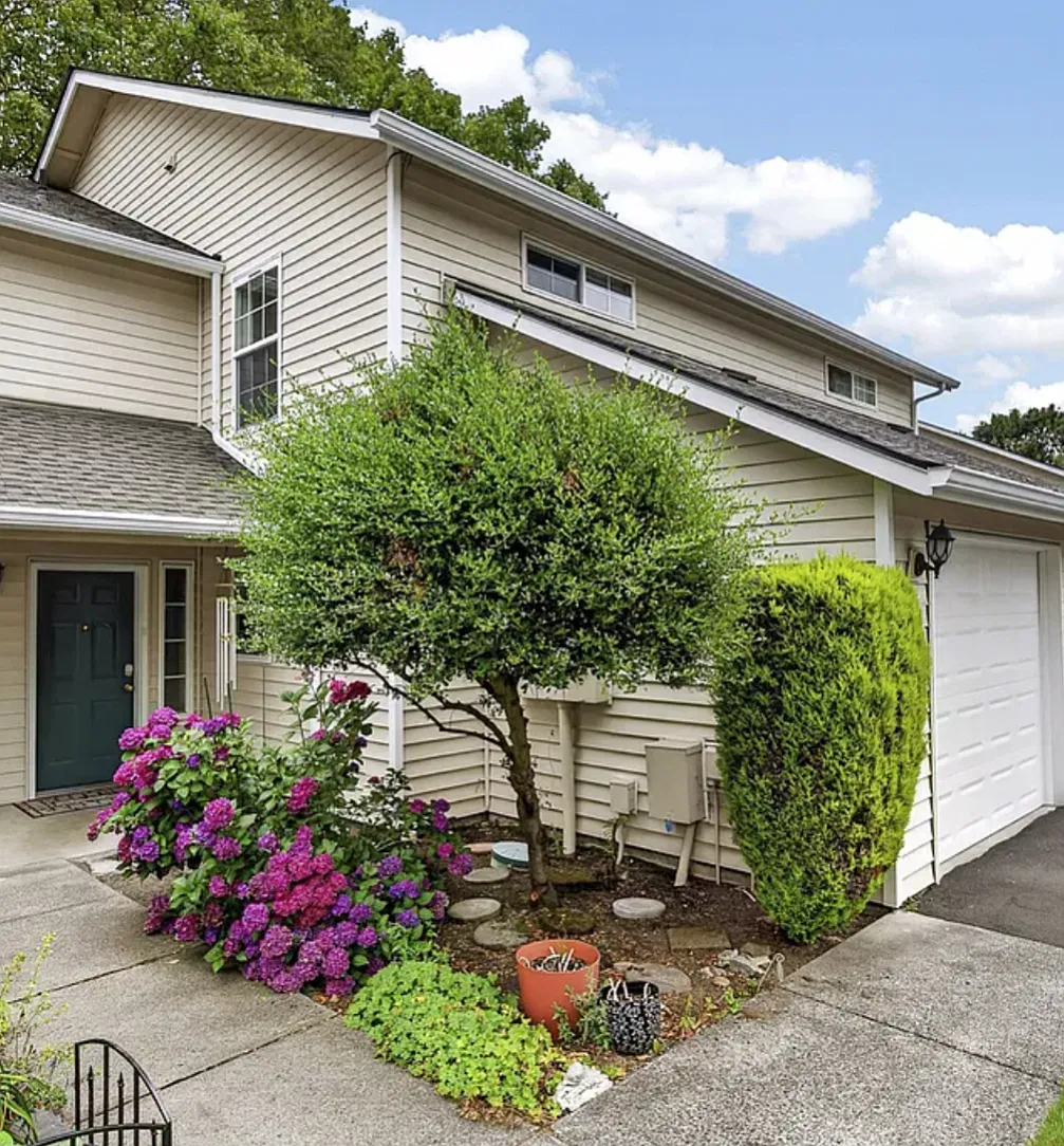 3 bed, 2.5 bath, 1550 sqft, $2,150 — Photo 1
