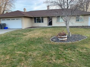 8021 W Entiat Pl, Kennewick, WA