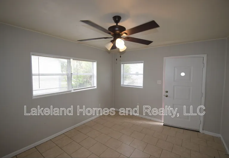 1213 W Patterson St — Photo 17
