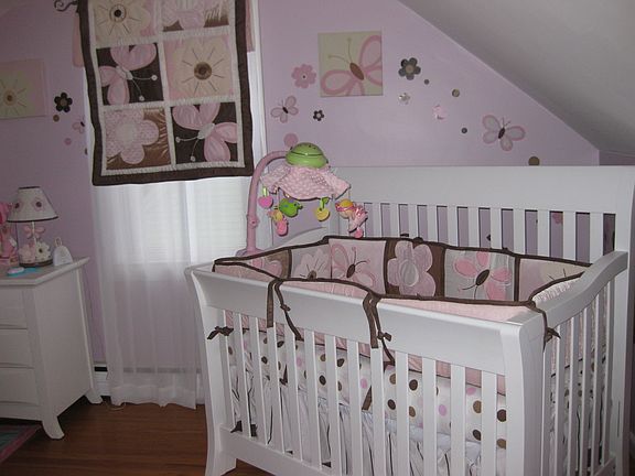 4th image of 19 Bliss St