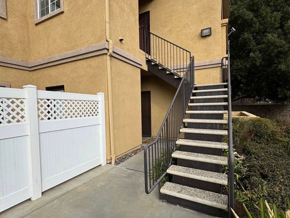 1st image of 41410 Juniper St Unit 914