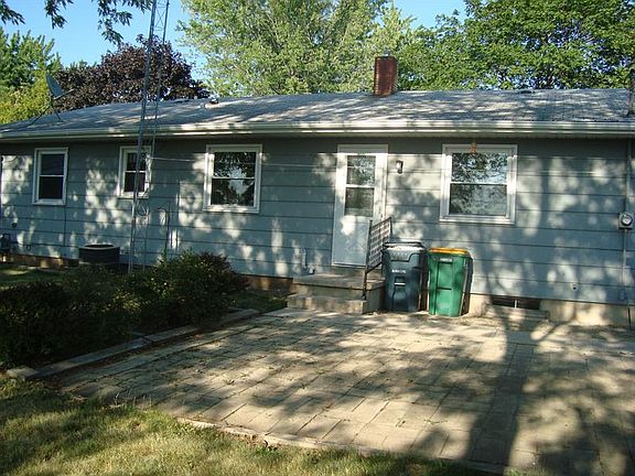 2nd image of 74 Pioneer Ct