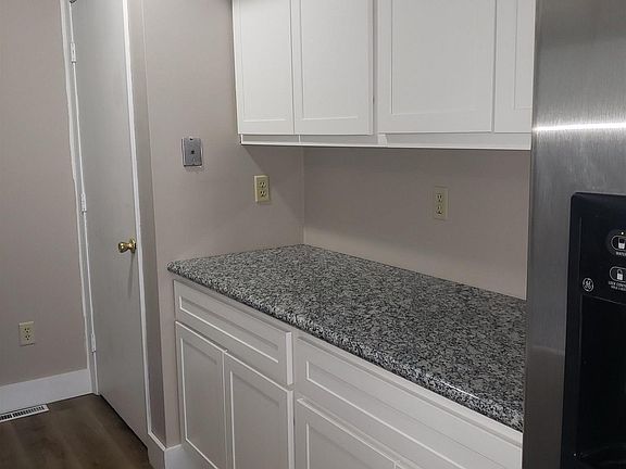 3rd image of 6126 N Jayar Dr