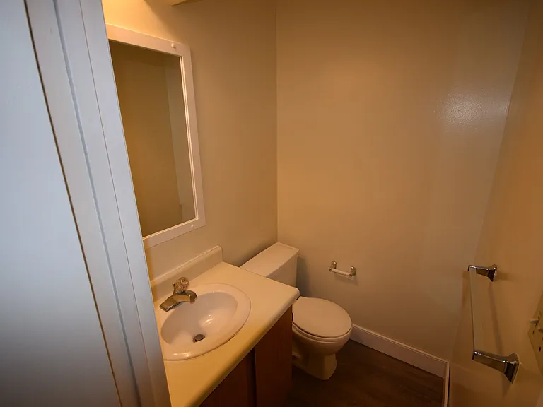 200 Bradley Ave — Photo 15