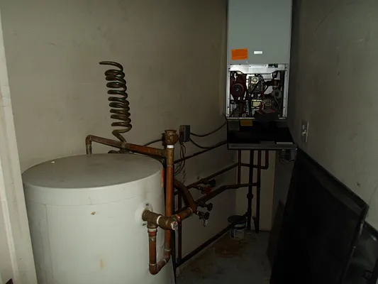 Sold by Manhattan Network Inc. | media 21