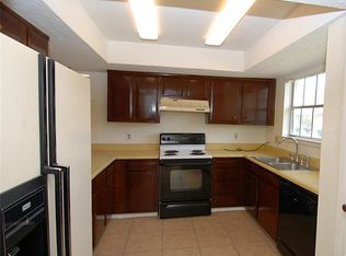 6369 S Briar Bayou Dr, Houston, TX 77072
