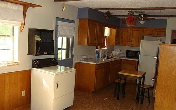 5th image of 1413 Alpine Dr