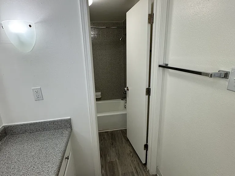 Villa Apartments — Photo 66