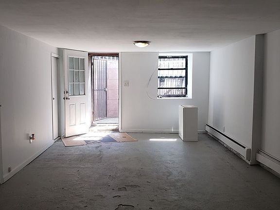 2nd image of 183 Clifton Pl #G
