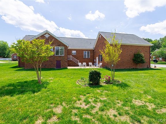 2nd image of 8090 Berkeley Forest Ct