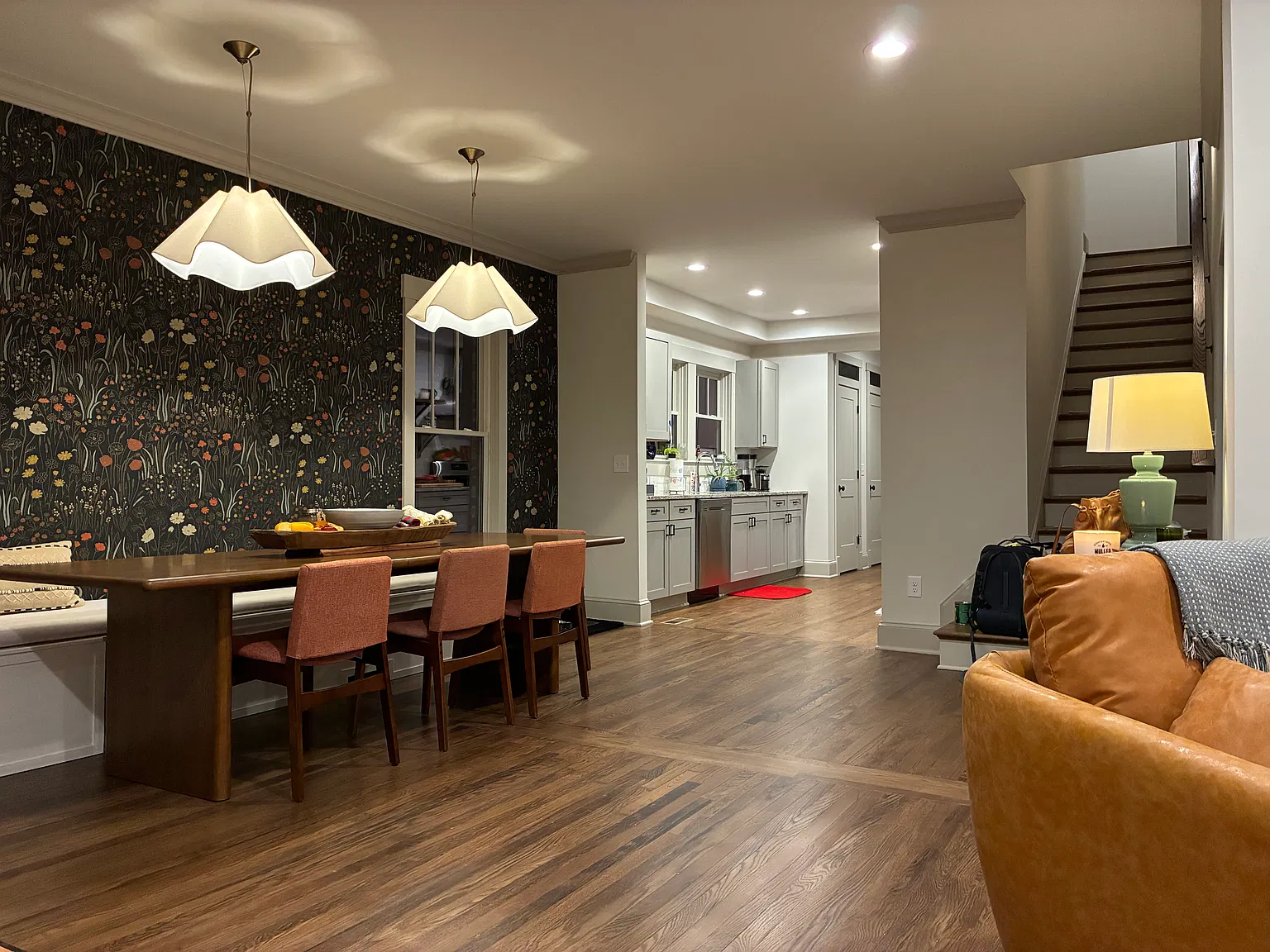 4 bed, 2200 sqft, $4,800 — Photo 3