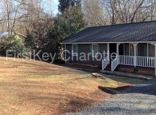 5719 Indian Brook Dr, Matthews, NC 28104