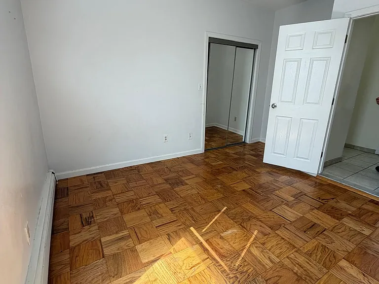 30 Courtland St #1 — Photo 3