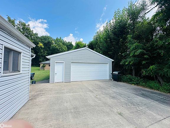 3rd image of 2701 Avenue A