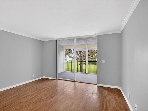 5th image of 14701 Cumberland Drive #2080